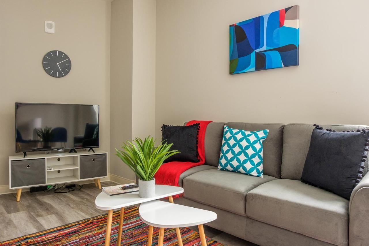 Frontdesk Athlon Apts Downtown Cleveland 아파트 객실 사진